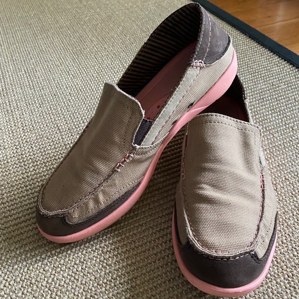 Crocs Tan loafers
